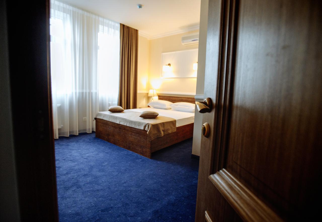 Astoria Hotel คีชีเนา ภายนอก รูปภาพ
