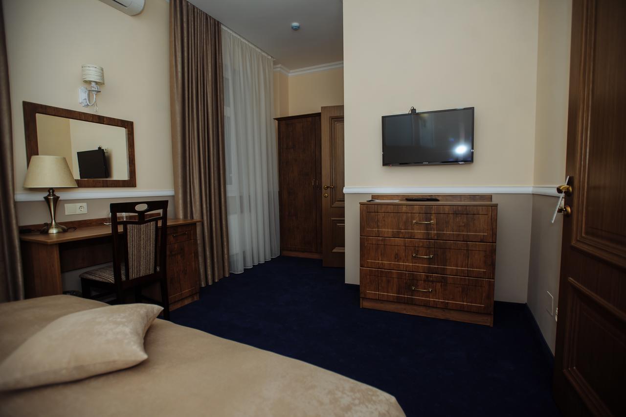 Astoria Hotel คีชีเนา ภายนอก รูปภาพ